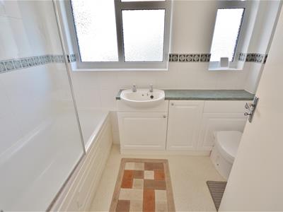 GROUND FLOOR BATHROOM
